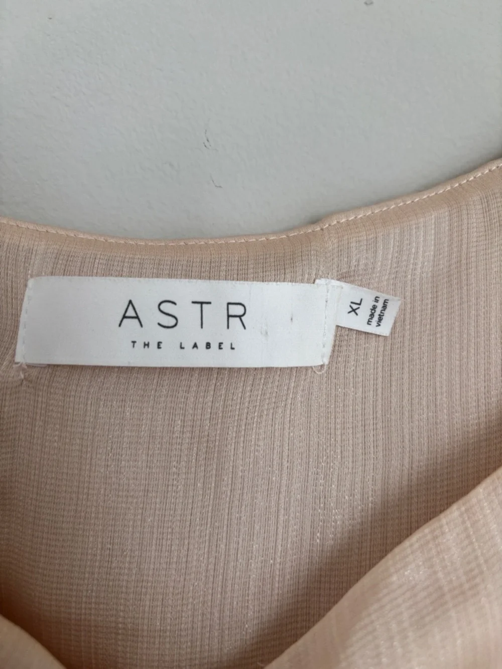 ASTR Blush Beige Smocked‎ Peplum Puff-Sleeve Top Coquette Babydoll EUC